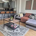 Elegant Flat In - Sleeps 8 - Garden Bristol