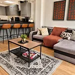 Elegant Flat In - Sleeps 8 - Garden * Бристоль