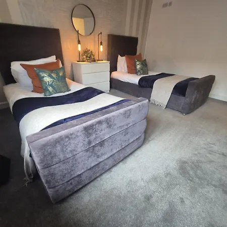 דירה Elegant Flat In - Sleeps 8 - Garden
