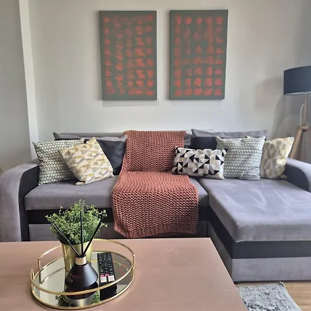Elegant Flat In - Sleeps 8 - Garden בריסטול