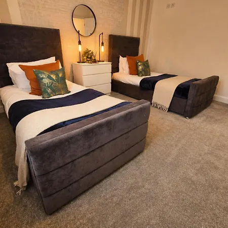 Apartamento Elegant Flat In - Sleeps 8 - Garden *