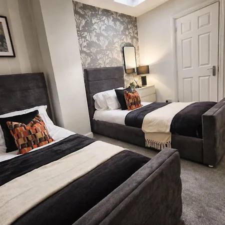 Elegant Flat In - Sleeps 8 - Garden Διαμέρισμα Μπρίστολ